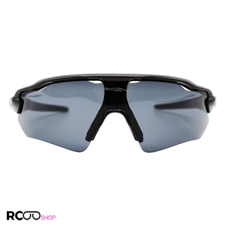 عینک ورزشی نیم فریم و مشکی رنگ، با عدسی دودی برند اوکلی Oakley مدل KL9208